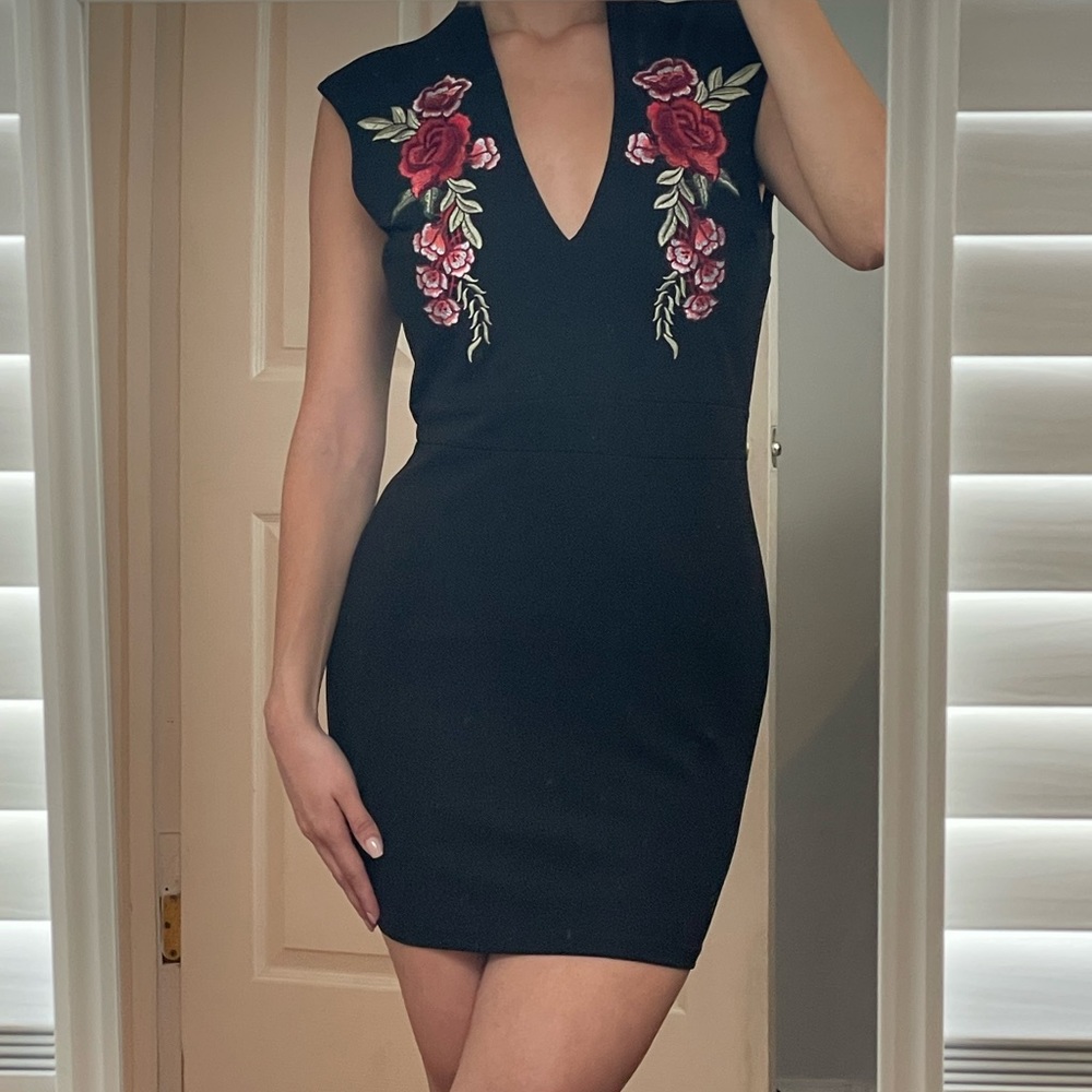 Embroidered flower mini black dress